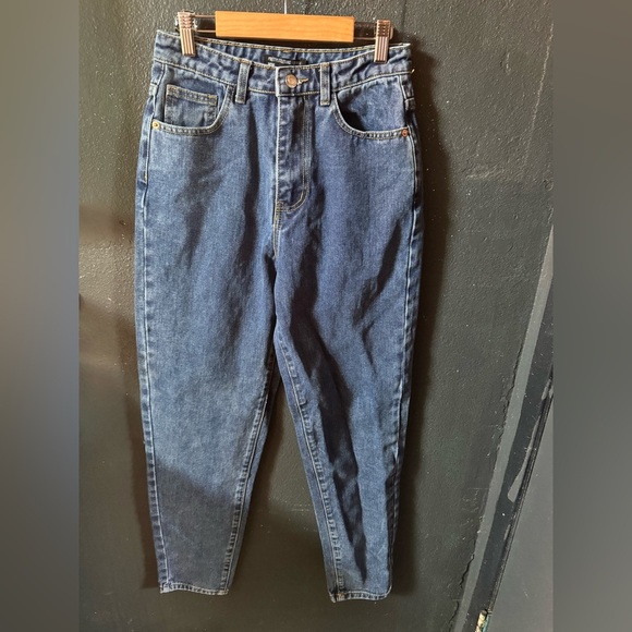 Women’s Pretty Little Thing Dark Wash Mom Jeans Size 4 - Picture 1 of 4